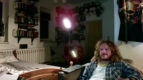 Snapshot of sunr1sa chatting on December 17, 2024, 4:11 pm sunr1sa online show from December 17, 2024, 4:11 pm