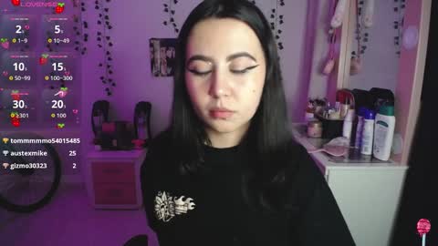 Sunset online show from November 18, 2025, 5:01 am