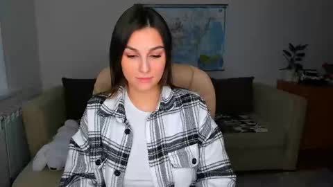 Snapshot of sunsetwithava chatting on February 17, 2025, 6:31 am sunsetwithava online show from February 17, 2025, 6:31 am