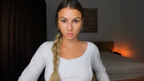 Snapshot of sunsetwithava chatting on September 29, 2025, 12:32 pm sunsetwithava online show from September 29, 2025, 12:32 pm