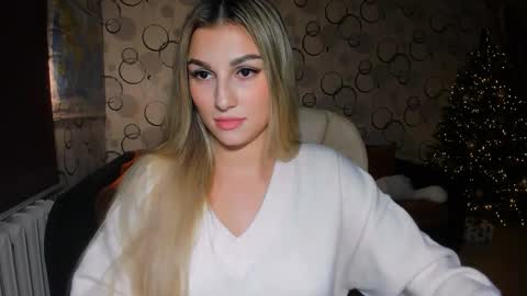 Snapshot of sunsetwithava chatting on December 17, 2025, 1:39 pm sunsetwithava online show from December 17, 2025, 1:39 pm