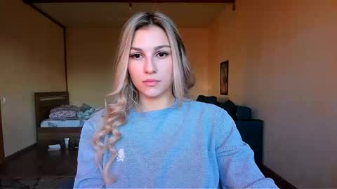 Snapshot of sunsetwithava chatting on February 4, 2026, 5:13 am sunsetwithava online show from February 4, 2026, 5:13 am