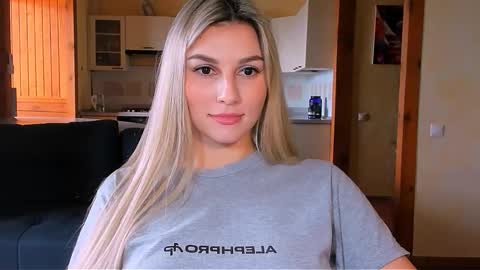 Snapshot of sunsetwithava chatting on February 12, 2026, 11:05 am sunsetwithava online show from February 12, 2026, 11:05 am