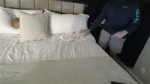 Snapshot of sunshine33604 chatting on November 9, 2025, 5:06 am Ryan online show from November 9, 2025, 5:06 am