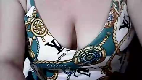 sunshine_38 online show from December 27, 2024, 4:15 am