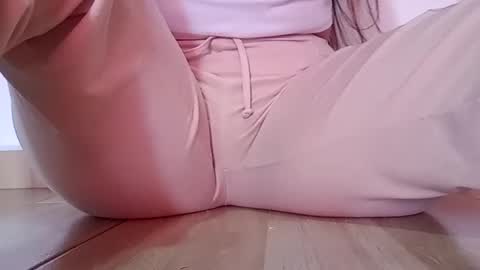 Annie online show from October 21, 2025, 5:24 pm