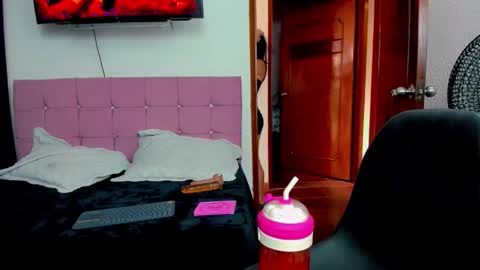 Snapshot of sunshine_uwu22 chatting on October 2, 2025, 7:10 pm Andrea Rodriguez online show from October 2, 2025, 7:10 pm