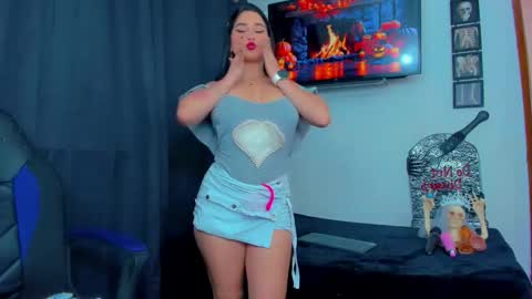 Snapshot of sunshine_uwu22 chatting on October 17, 2025, 6:32 pm Andrea Rodriguez online show from October 17, 2025, 6:32 pm