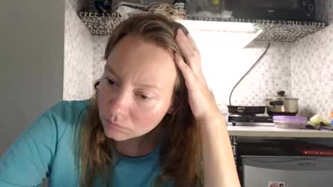 Snapshot of super_jony chatting on March 4, 2025, 11:32 pm super jony and Marta GMT 1300-1800 every day online show from March 4, 2025, 11:32 pm