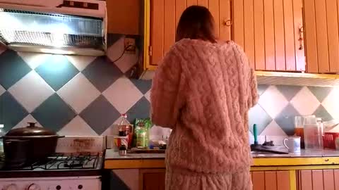 Snapshot of super_jony chatting on October 7, 2025, 6:27 pm super jony and Marta GMT 1300-1800 every day online show from October 7, 2025, 6:27 pm