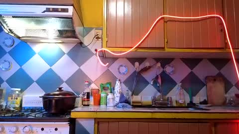 Snapshot of super_jony chatting on October 8, 2025, 9:34 pm super jony and Marta GMT 1300-1800 every day online show from October 8, 2025, 9:34 pm