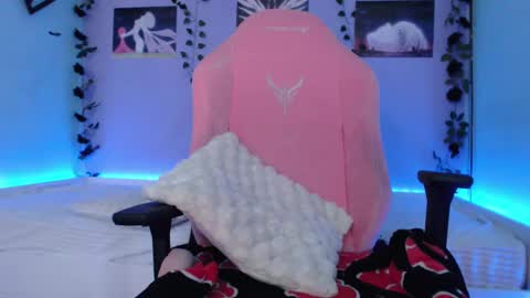 Milana Scarlett online show from February 20, 2025, 9:33 am