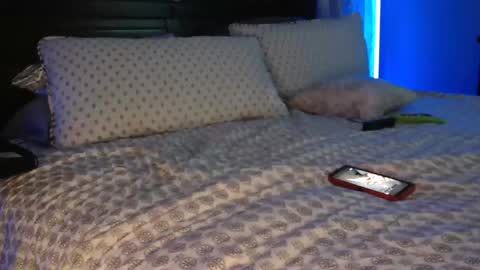 Superbronnon online show from February 17, 2025, 3:04 am