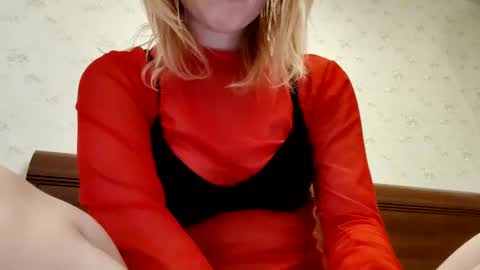 Snapshot of supereasyx chatting on January 22, 2025, 8:18 am Annie online show from January 22, 2025, 8:18 am