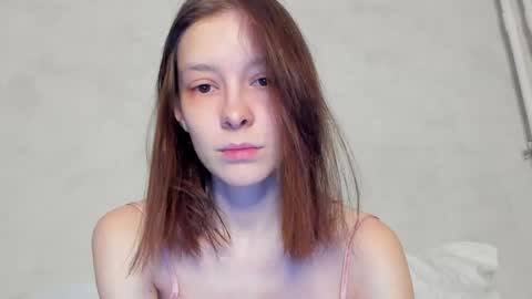 Snapshot of superior_cat chatting on May 17, 2026, 7:32 pm Una online show from May 17, 2026, 7:32 pm