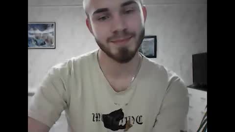 Snapshot of supermanqsky chatting on December 7, 2024, 3:41 pm SupermanQSky online show from December 7, 2024, 3:41 pm