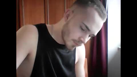 Snapshot of supermanqsky chatting on January 8, 2025, 11:32 am SupermanQSky online show from January 8, 2025, 11:32 am
