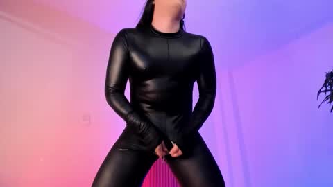 llllSupra llll online show from January 18, 2026, 6:23 pm