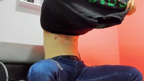 supreme_alpha_ online show from November 9, 2025, 2:32 am