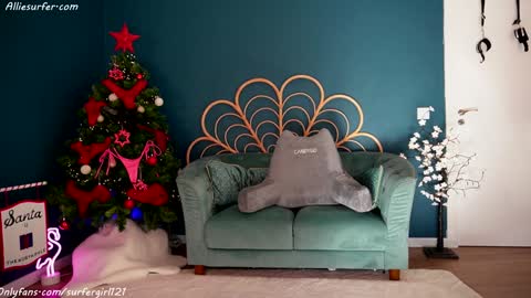 Allie online show from December 29, 2024, 2:42 pm
