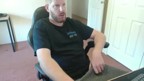 surge_0 online show from October 18, 2025, 11:38 pm