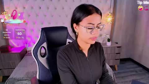Snapshot of susan_voltaire chatting on May 22, 2026, 8:47 pm susan_voltaire online show from May 22, 2026, 8:47 pm