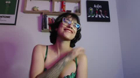 susana_w online show from February 27, 2025, 3:04 am