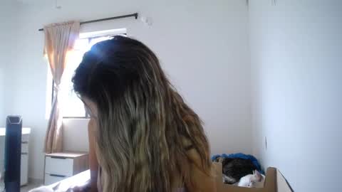 Snapshot of susanaduncann chatting on February 4, 2025, 8:49 pm Susana online show from February 4, 2025, 8:49 pm