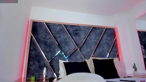 susanahenao online show from September 13, 2025, 5:24 pm