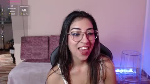 Susana hendrix    online show from April 1, 2026, 6:16 pm