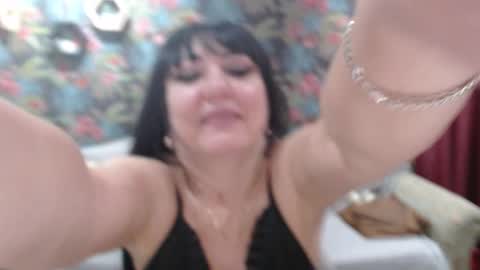 SusanLaNice online show from October 4, 2025, 10:02 am