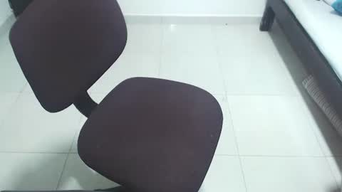 Snapshot of susanleroy chatting on February 16, 2025, 8:43 am susanleroy online show from February 16, 2025, 8:43 am