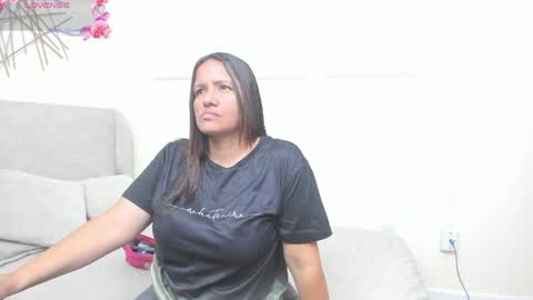 Amelia  online show from April 8, 2026, 12:05 pm