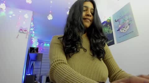 Snapshot of susanrhodes chatting on December 13, 2024, 8:30 am Andrea - Migue online show from December 13, 2024, 8:30 am