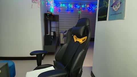 Snapshot of susanrhodes chatting on January 19, 2025, 10:17 am Andrea - Migue online show from January 19, 2025, 10:17 am