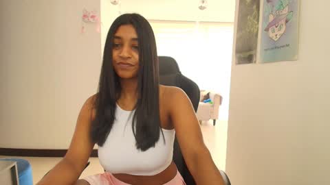 Snapshot of susanrhodes chatting on January 26, 2025, 4:51 pm Andrea - Migue online show from January 26, 2025, 4:51 pm