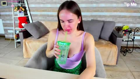 susansmitt online show from October 11, 2025, 7:01 pm