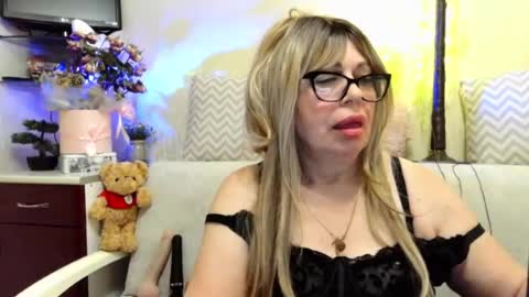 Snapshot of susiexnoreen chatting on June 26, 2026, 1:43 am SusiexNoreen online show from June 26, 2026, 1:43 am