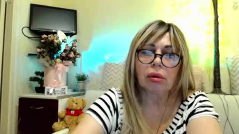 Snapshot of susiexnoreen chatting on July 7, 2026, 10:47 pm SusiexNoreen online show from July 7, 2026, 10:47 pm