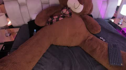  susi  online show from March 9, 2026, 8:46 pm