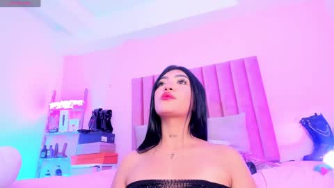 Sussan Nicole  online show from January 27, 2025, 3:28 pm