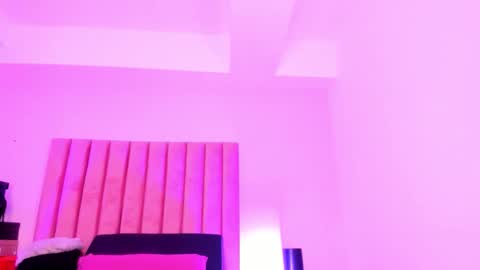 Sussan Nicole  online show from November 1, 2025, 12:18 pm