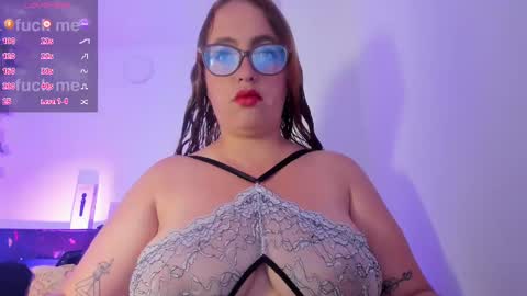 sussanmiller_ online show from January 27, 2025, 11:54 am