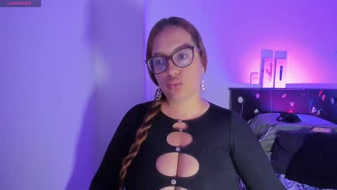 sussanmiller_ online show from February 3, 2025, 11:09 am