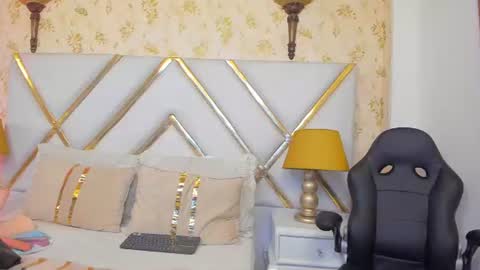 Snapshot of sussyfoxx_ chatting on June 17, 2026, 6:53 pm sussyfoxx_ online show from June 17, 2026, 6:53 pm