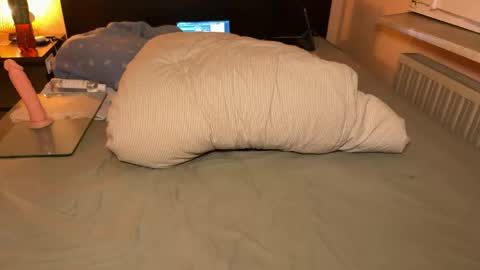 sutlac90 online show from March 16, 2026, 10:03 pm