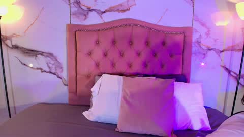 suxan_white online show from June 2, 2026, 10:01 pm