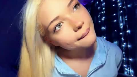 Stacy online show from March 26, 2026, 10:37 pm