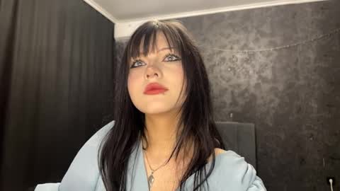 Snapshot of suziebanach chatting on April 13, 2026, 5:24 am EmilySuonn online show from April 13, 2026, 5:24 am