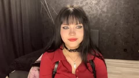 Snapshot of suziebanach chatting on April 28, 2026, 5:45 am EmilySuonn online show from April 28, 2026, 5:45 am